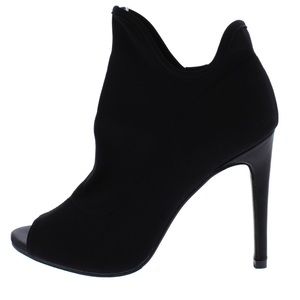 yoki notch womens heeled booties